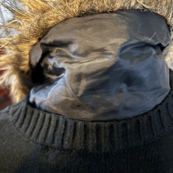 Faux Fur Sweater with Removable Fur Collar L - Picture 3 of 4